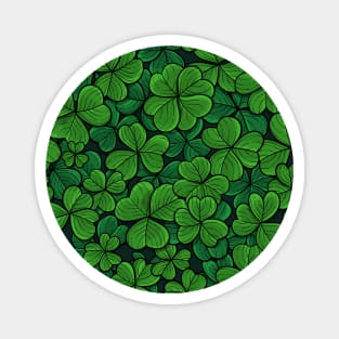 Find the lucky clover 2 Magnet